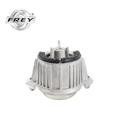 Pratico supporto motore Mercedes W212 2042405017 Frey Auto Parts