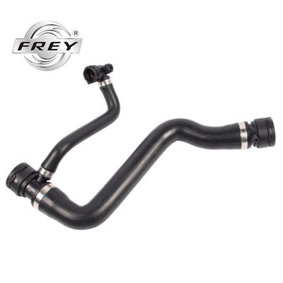 Parti superiori di raffreddamento del motore del tubo flessibile del radiatore 17127531768 per BMW E90